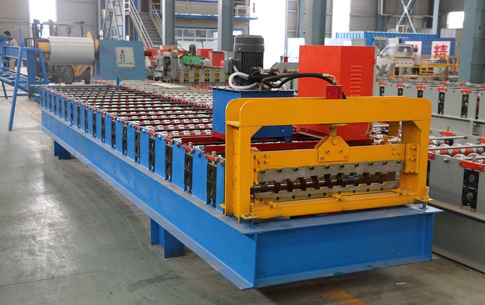 Cladding Shutter Door Roll Forming Machine (YX1000-747)
