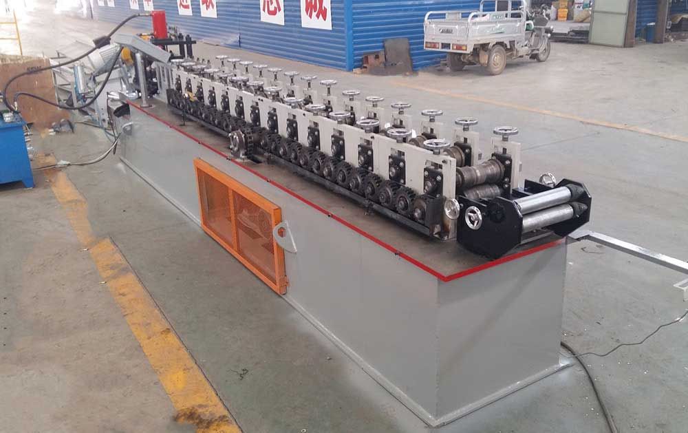 Roller Shutter Door Roll Forming Machine (YX125-95)