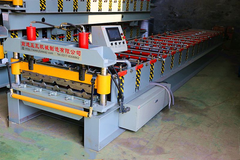 Kenya IT4 Trapezoidal Roofing Roll Forming Machine