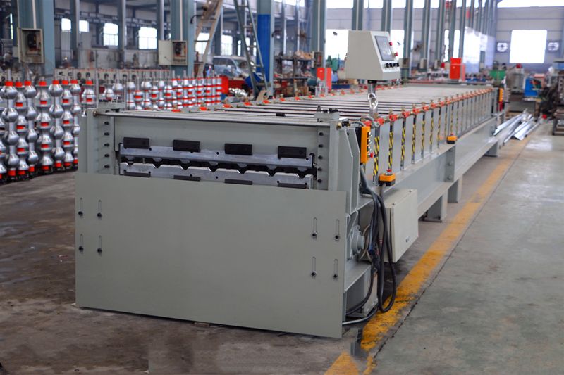 Cambodia Roofing Sheet Roll Forming Curved Machine