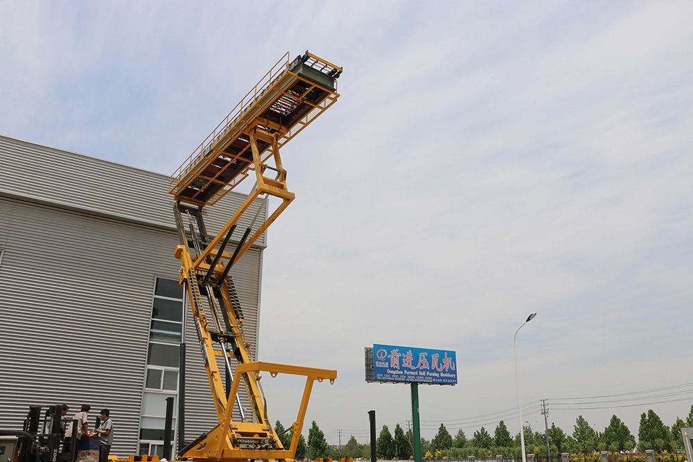 Heavy Duty Hydraulic Lifting Platform For PEB Roofing Work